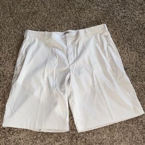 Nike Golf Tour Performance Beige Dri-Fit Shorts size 38
